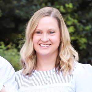 Hi, I’m Ashley! Check out my closet!